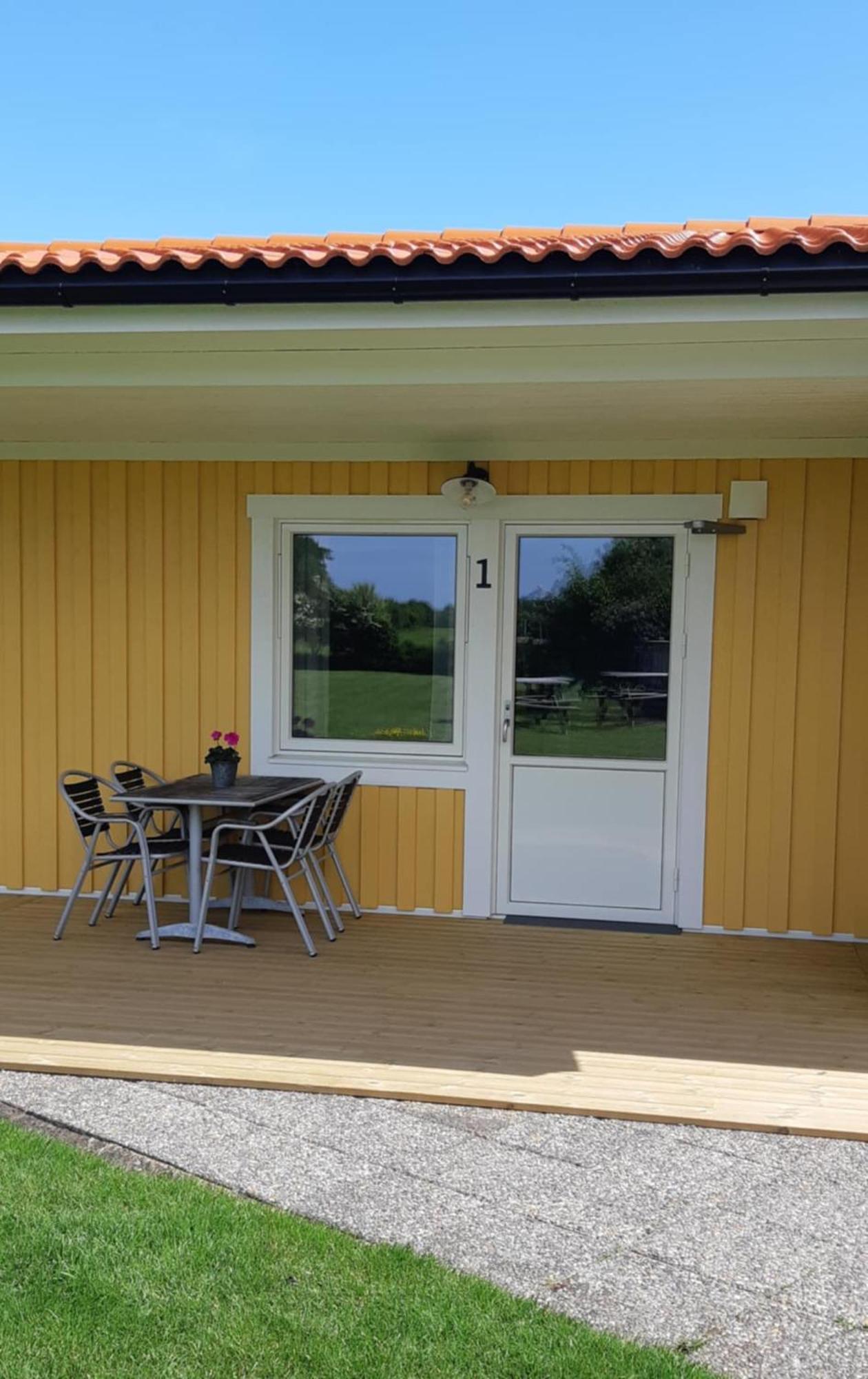 Bjoerkaengs Vandrarhem Tvaaker Экстерьер фото
