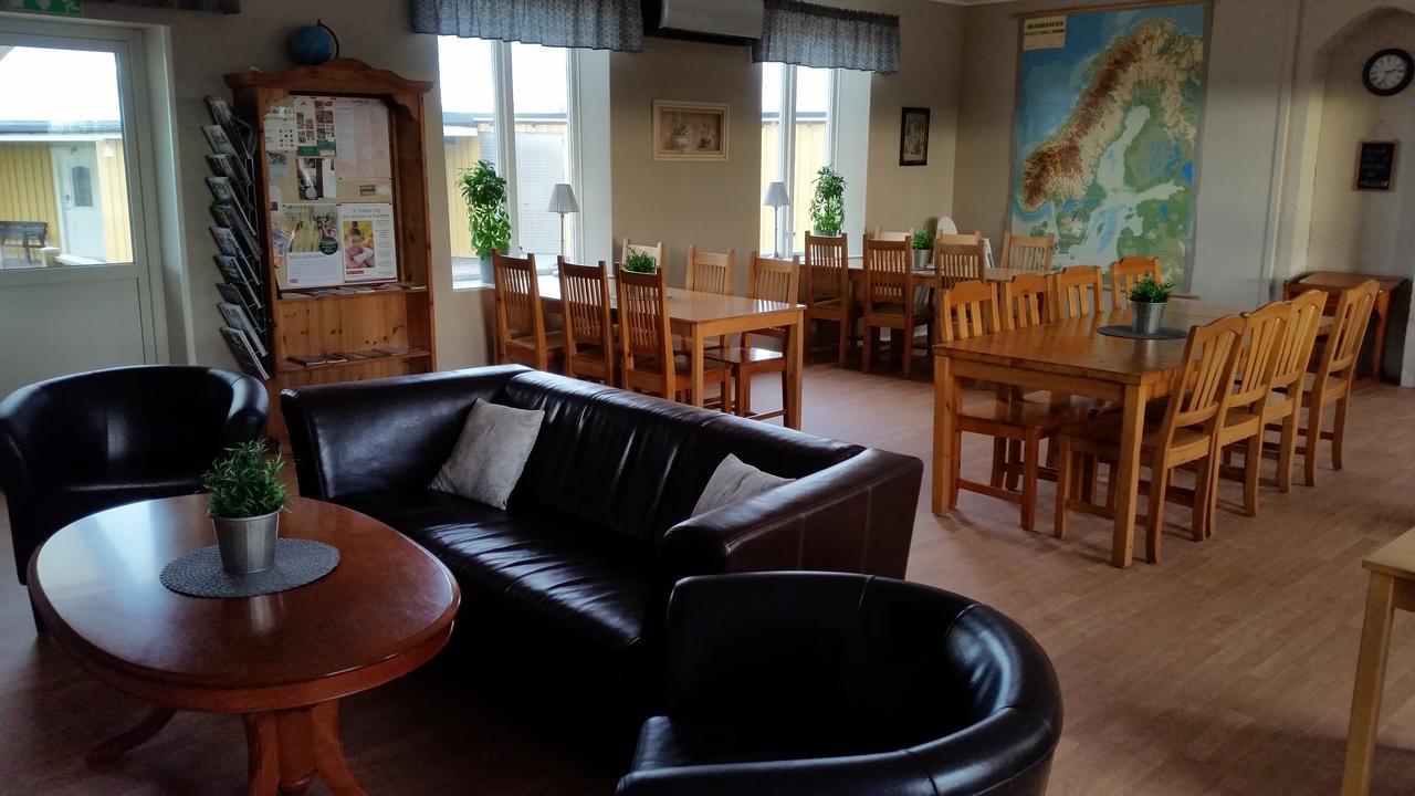 Bjoerkaengs Vandrarhem Tvaaker Экстерьер фото
